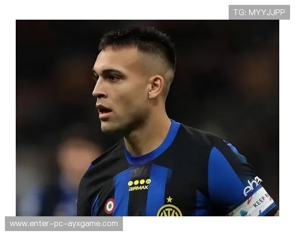 劳塔罗极具灵性的脚后跟做球再次让国米创造机会 劳塔罗极具灵性的脚后跟做球再次让国米创造机会